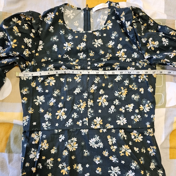 See by Chloe size 36 dark green floral Puff sleeve top - Picture 9 of 9